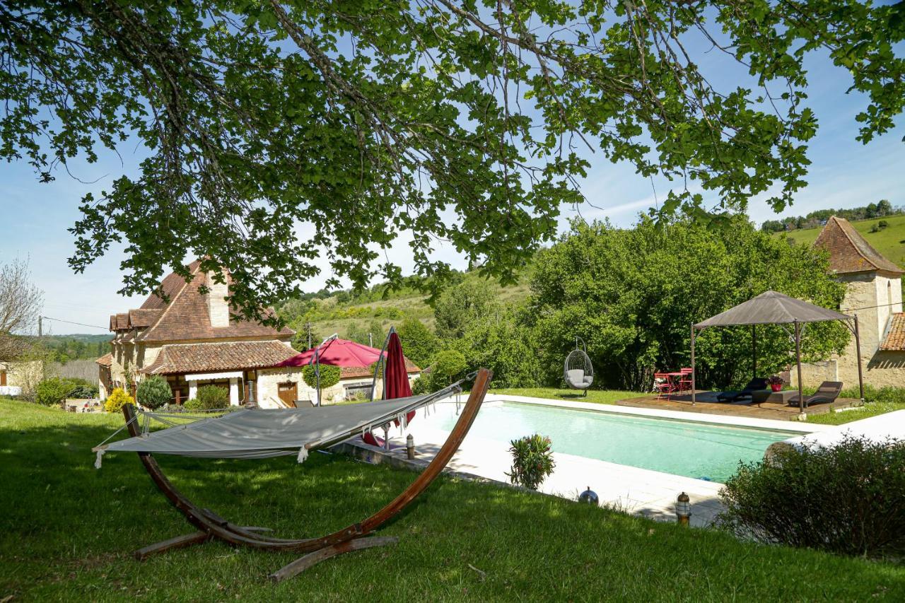 Domaine Du Bourg Salon Bed & Breakfast Bagian luar foto