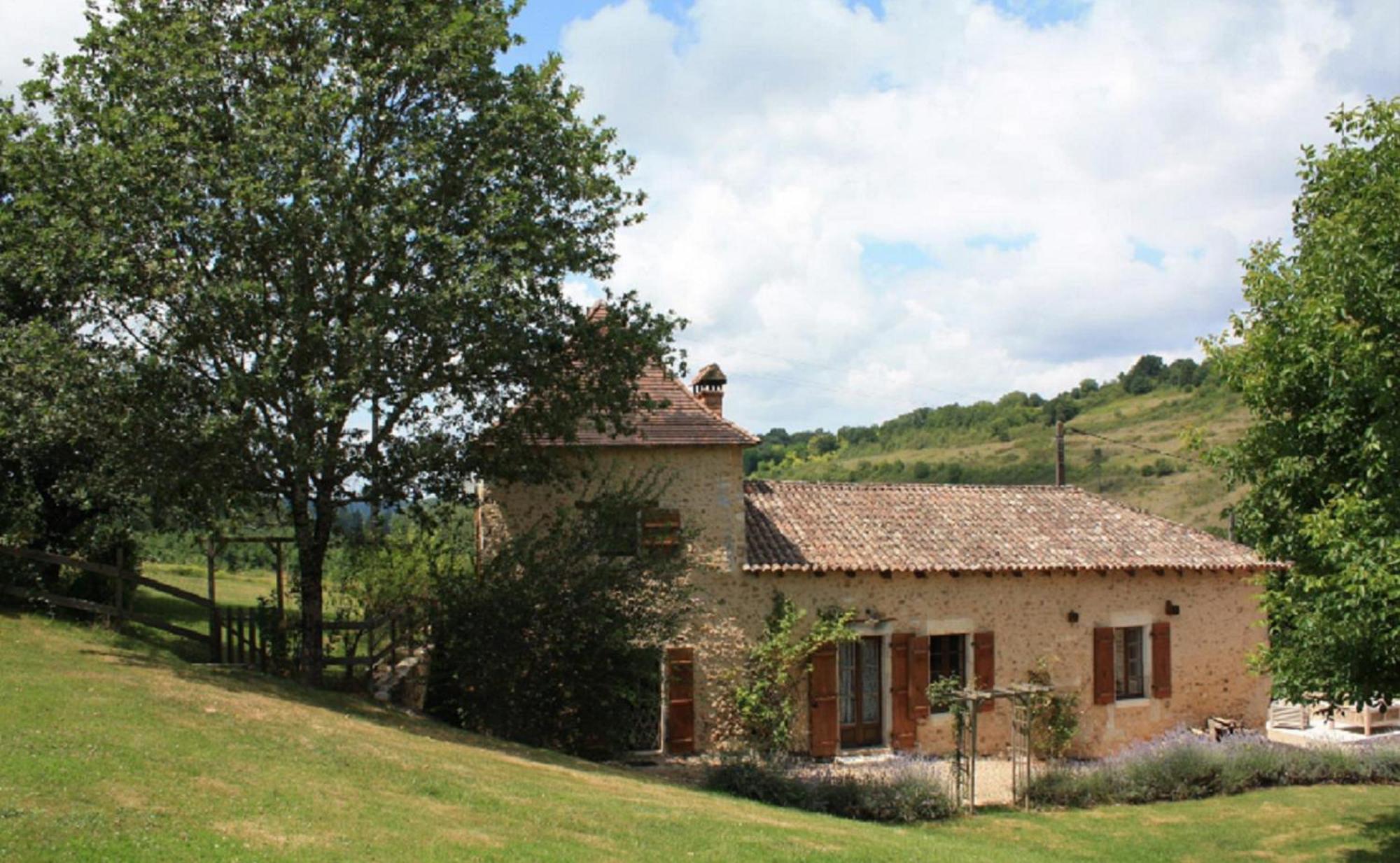 Domaine Du Bourg Salon Bed & Breakfast Bagian luar foto