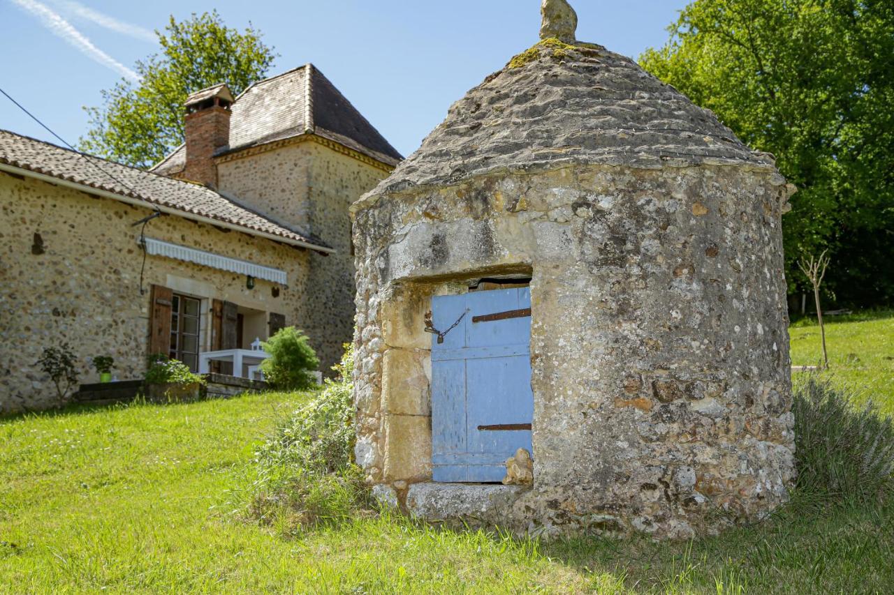 Domaine Du Bourg Salon Bed & Breakfast Bagian luar foto