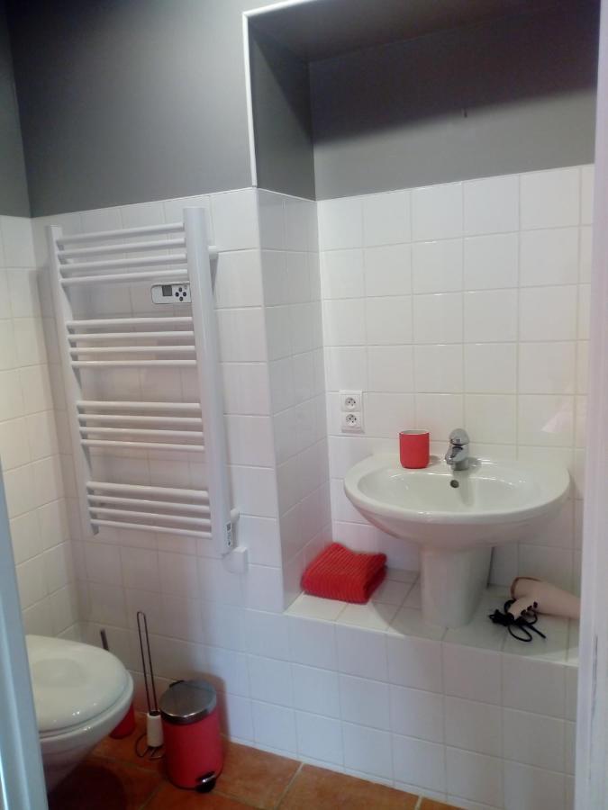 Domaine Du Bourg Salon Bed & Breakfast Bagian luar foto